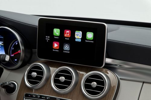 奔驰早期关于CarPlay的宣传界面